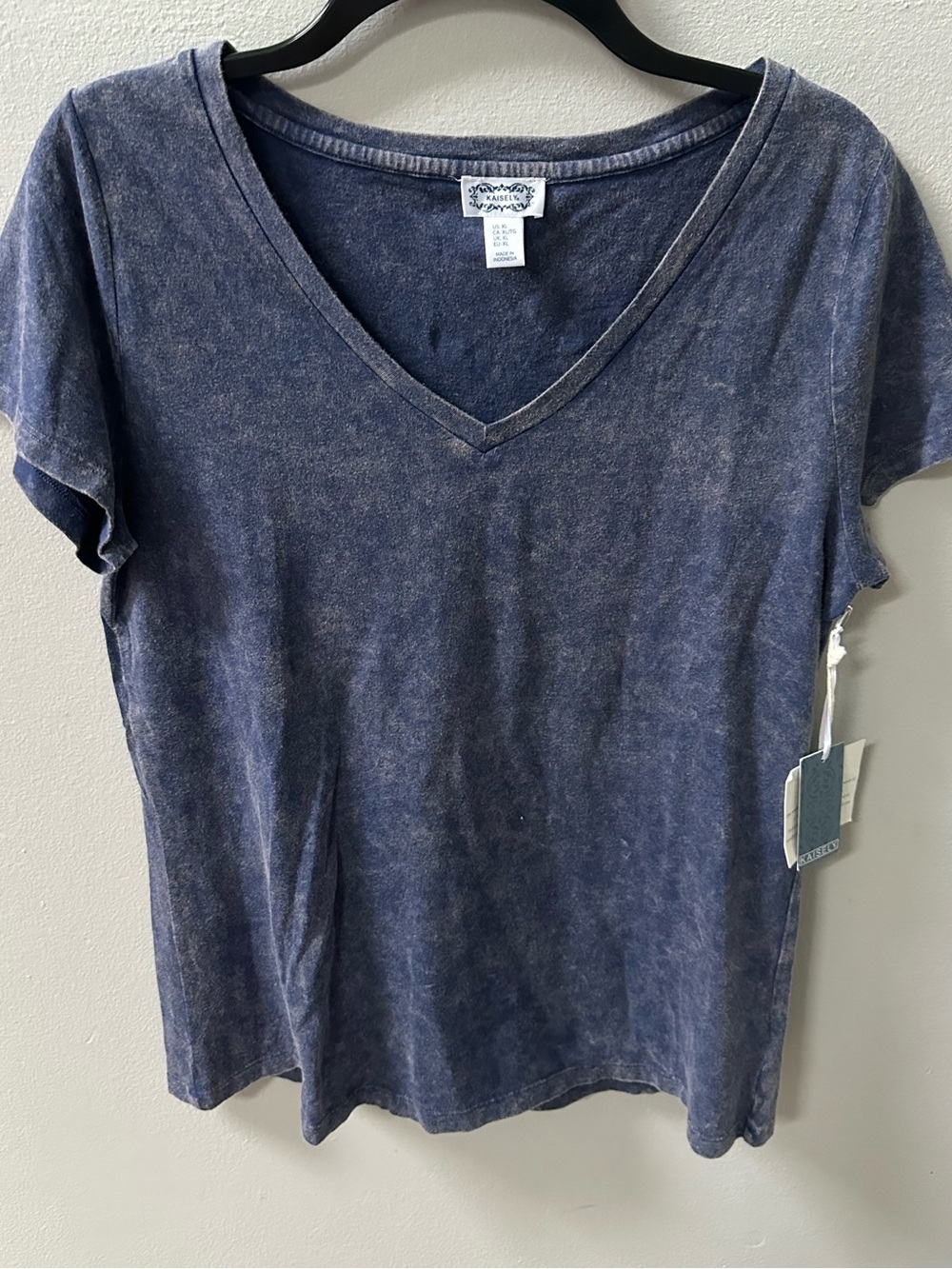 NWT Kaisely Blue Mineral Wash V-Neck Cotton Tee Shirt XL Vintage Wash
